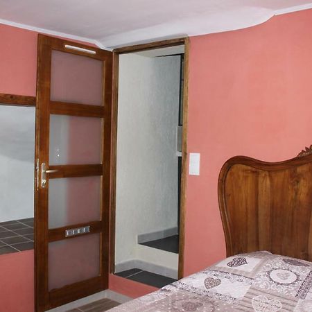 Location Vacances 5 Place Des Moulieres سانت جولين دو فيردون المظهر الخارجي الصورة
